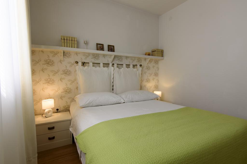Basic Apartman Apartment ซาดาร์ ภายนอก รูปภาพ